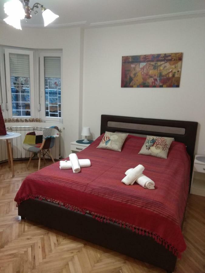 Bohemian Dawn Apartment Белград Екстериор снимка